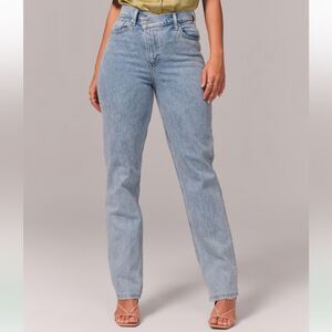 Abercrombie & Fitch 4 Asymmetrical Button Ultra High Rise Straight Leg 90s Jean